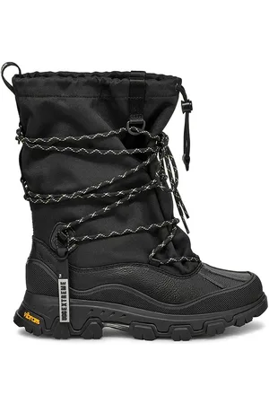 UGG Sněhule Metropeak barva
