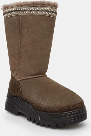 UGG Sněhule Classic Tall Trailgazer barva