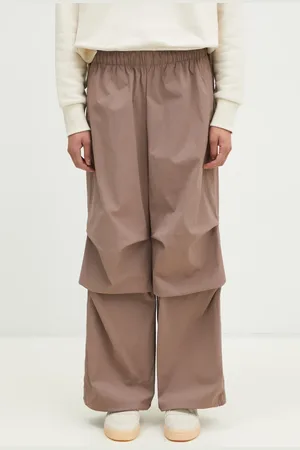 adidas Tepláky Essential barva