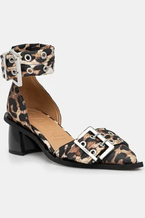Ganni Lodičky Feminine Buckle Open Cut Pump Satin Print barva