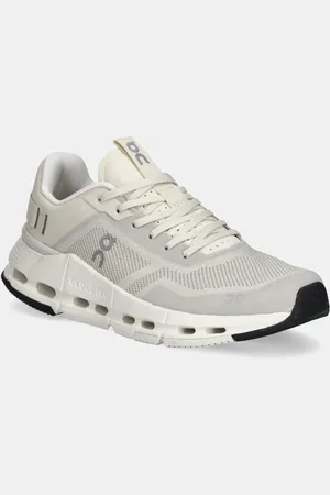 On Running Tenisky CLOUDNOVA FORM 2 TT barva