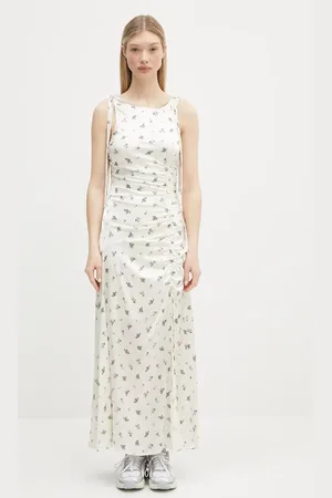 Ganni Šaty Printed Satin Gathered Long barva