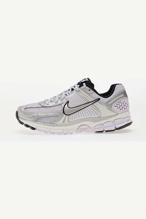 Nike Tenisky W Zoom Vomero 5 M Barely Grape/ Metallic Silver-Photon Dust EUR 35.5