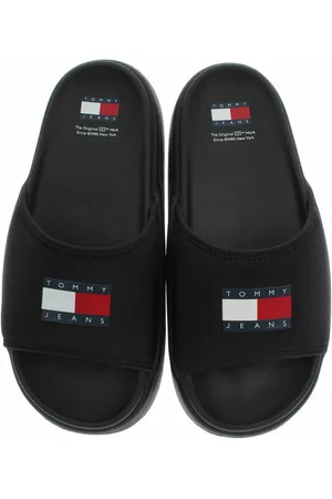 Tommy Hilfiger Plážové pantofle EN0EN02448 BDS 39