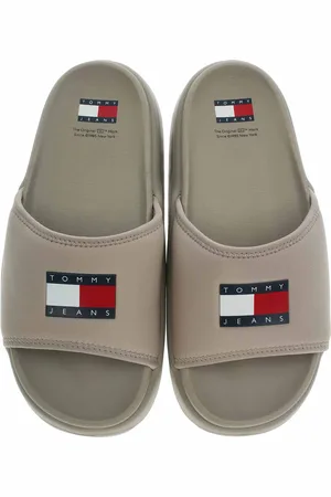 Tommy Hilfiger Plážové pantofle EN0EN02448 PKQ pleasant clay 39
