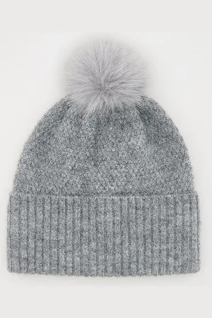 Reserved Čepice beanie s bambulí