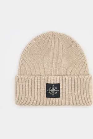 Reserved Čepice beanie s nášivkou