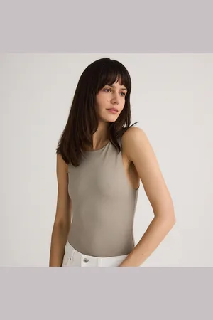 Reserved Jednobarevné body slim fit