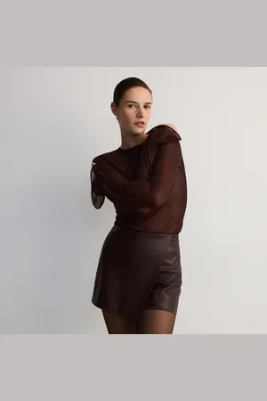 Reserved Kraťasová sukně z umělé kůže