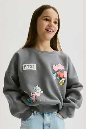 Reserved GIRLS` JOGGING TOP
