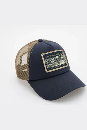 Reserved Kšiltovka trucker s nášivkou