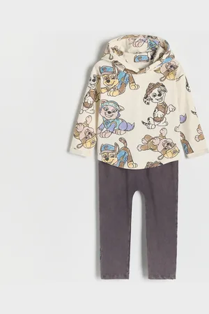 Reserved BOYS` JOGGING TOP & TROUSERS