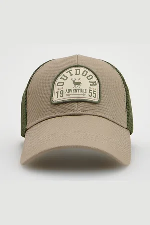 Reserved Kšiltovka trucker s nášivkou