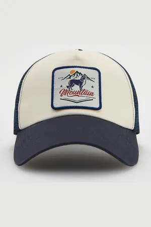 Reserved Kšiltovka trucker s nášivkou