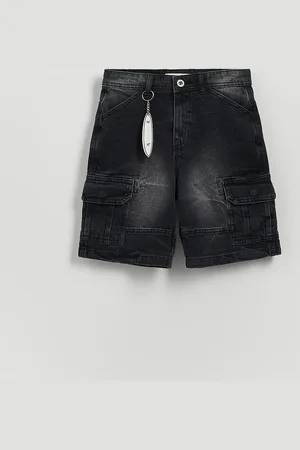 Reserved BOYS` SHORTS & CHAIN