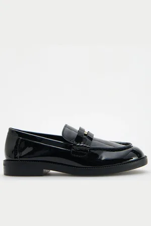 Reserved Lakované loafers