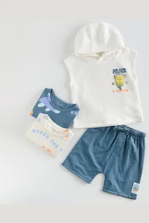 Reserved BOYS` JOGGING TOP & SHORTS