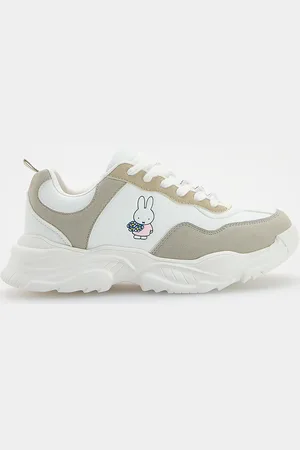 Reserved GIRLS` TREKKING SHOES