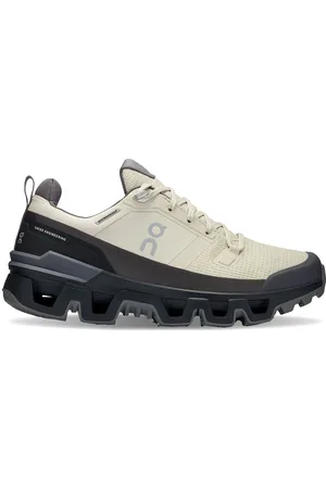 On Running Cloudwander Waterproof W