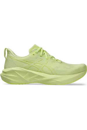 Asics Novablast 5 Lite-Show