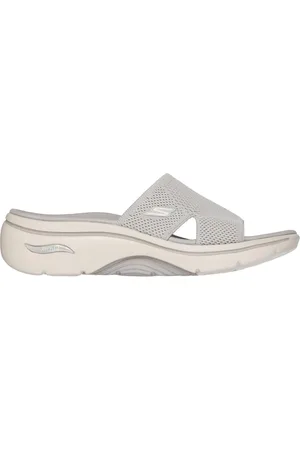 Skechers Ženy GO WALK Arch Fit 2.0 sandály - Dakota v