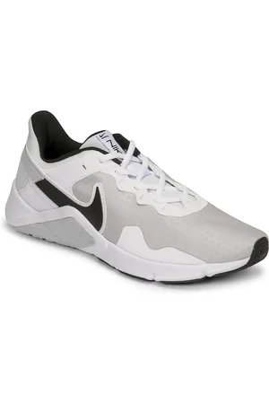 Nike Boty LEGEND ESSENTIAL 2