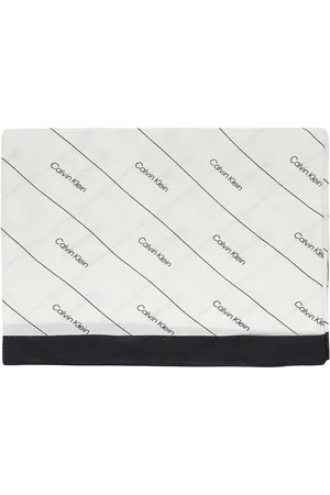 Calvin Klein Textilní doplňky dámský šátek K60K609160 0GN black-white