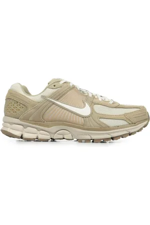 Nike Boty Zoom Vomero 5