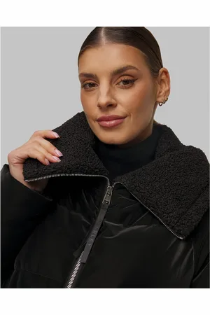Varley Dámská Bunda Roseville Down Jacket V Černé Barvě