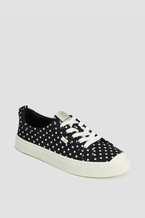 CARIUMA Dámské Sportovní Boty Oca Low Polka Dot Black Canvas