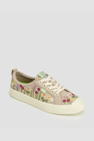 CARIUMA Dámské Semišové Boty Oca Low Rose Suede Embroidered Flowers