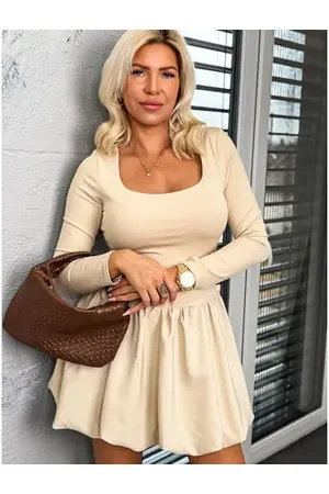 Star Style Elastické béžové minišaty RADKA