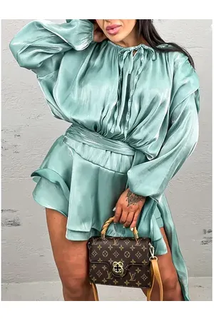 Star Style Trblietavé zelené minišaty CANDICE