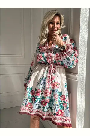 Star Style Elegantné kvetované šaty s opaskom FLORESS