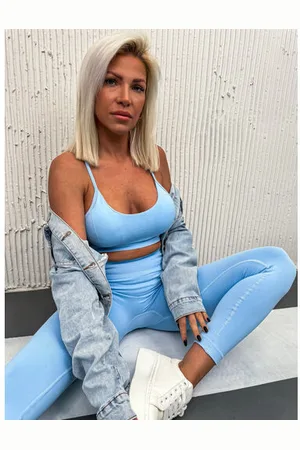 Star Style Modrý športový crop-top+