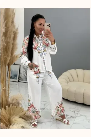 Star Style Elegantný kvetovaný komplet FLORYNA