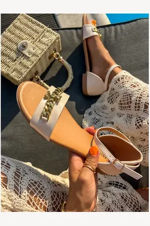 Star Style Elegantné sandále so zlatou ozdobou ROSALYN+