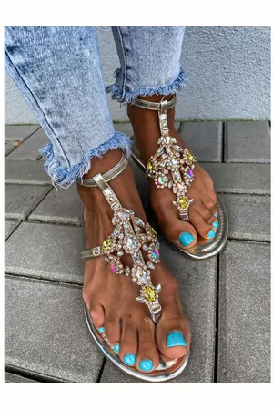 Star Style Zlaté sandále zdobené kamienkami PENNY+