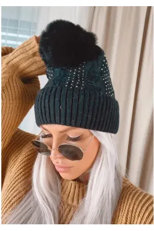 Star Style Teplá čiapka s veľkým brmbolcom NINI+ farba: