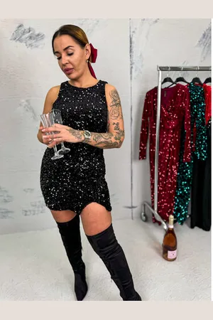 Star Style Velvet šaty zdobené flitrami CHAYA+