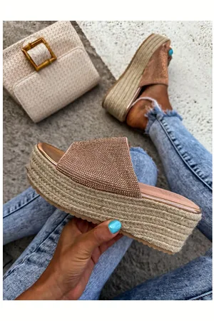 Star Style Platformové šľapky zdobené kamienkami ANETT+