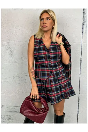 Star Style Károvaná vesta s čiernymi gombíkmi LUSIA+