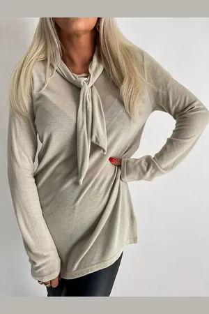 Star Style Elegantné tričko s dlhým rukávom CREAMY+