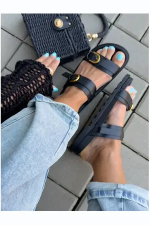 Star Style Čierne šľapky so zlatou ozdobou MARCIA