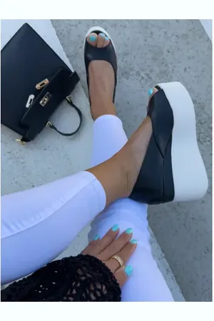 Star Style Čierne sandále na platforme MANTYS