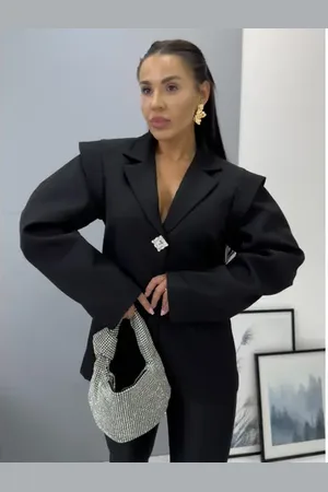 Star Style Elegantné predĺžené sako s vypchávkami FABIANA