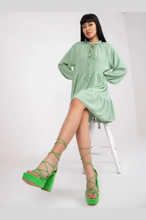 Italy Moda Dámské šaty v boho stylu s volánem ADELYNA světle zelené