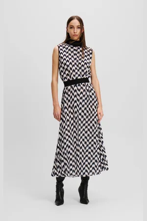 Karl Lagerfeld Šaty chevron pleated dress black/white/pink chevron