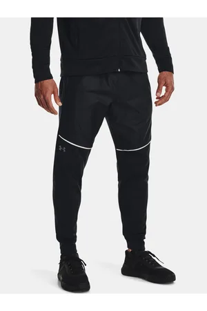 Under Armour Černé sportovní tepláky UA AF Storm Pants