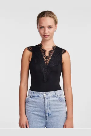 Pieces® Černé dámské krajkové body Ilu